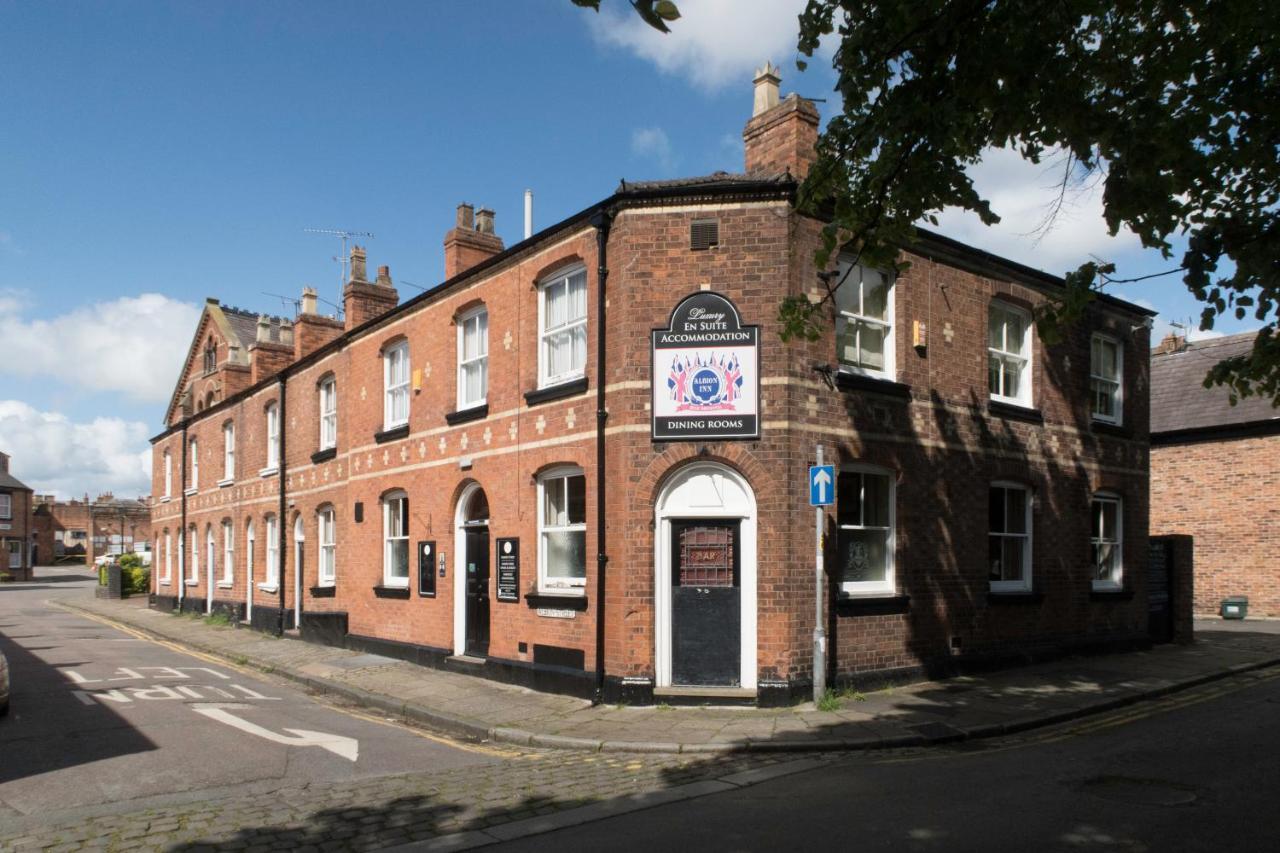 Chester Stays - Lovely 2 Bedroom House In The Heart Of Chester Bagian luar foto