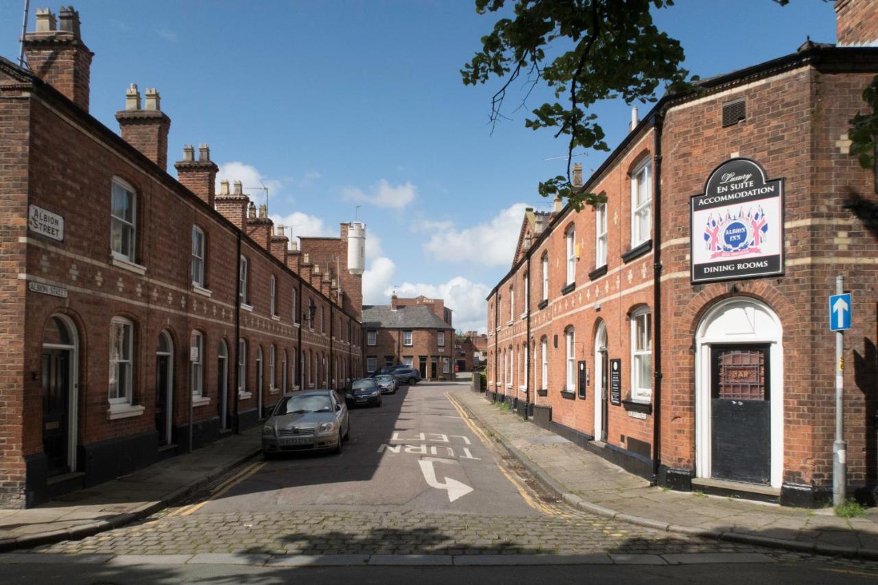 Chester Stays - Lovely 2 Bedroom House In The Heart Of Chester Bagian luar foto