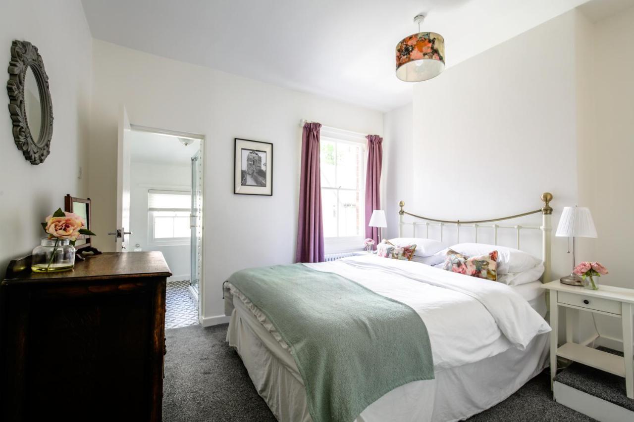 Chester Stays - Lovely 2 Bedroom House In The Heart Of Chester Bagian luar foto