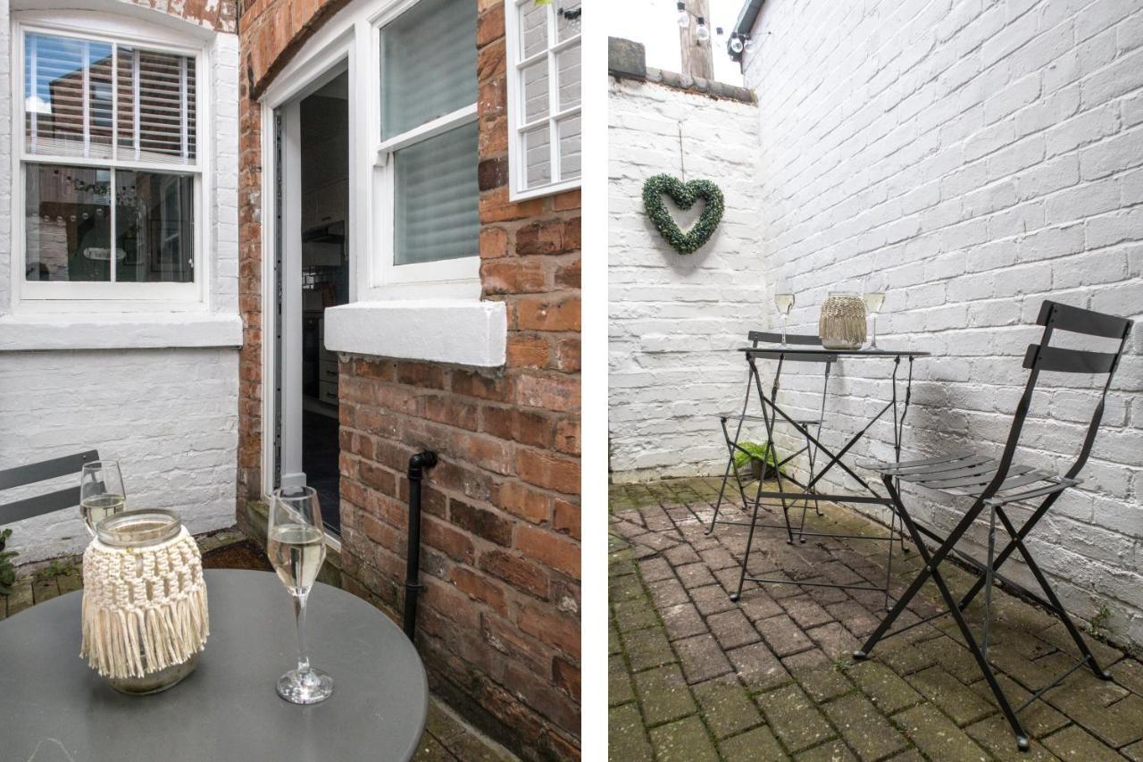 Chester Stays - Lovely 2 Bedroom House In The Heart Of Chester Bagian luar foto